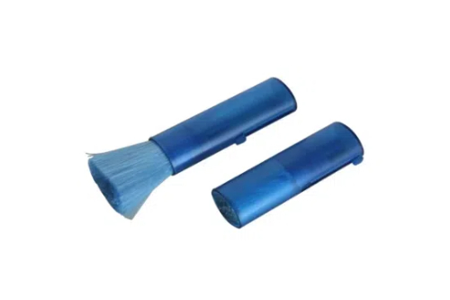 Cleaning brush